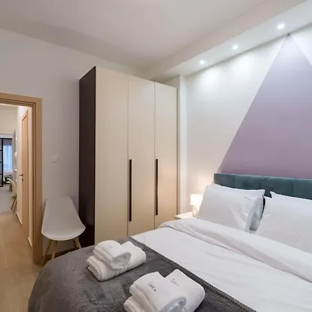 Lägenhet Luxmini 2bd Apt Near The Sea